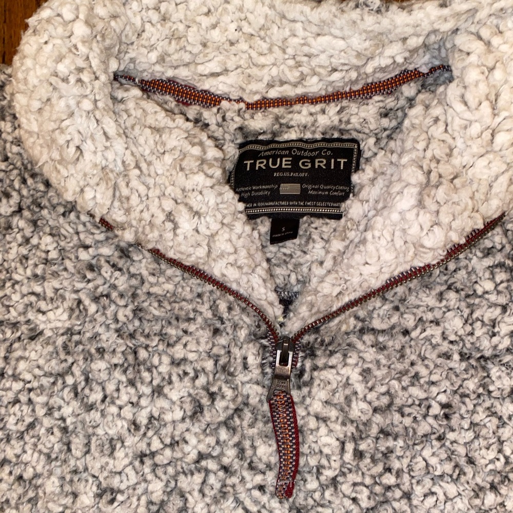 True Grit pullover - Picture 2 of 2